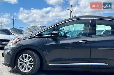 Хэтчбек Chevrolet Bolt EV 2020 в 