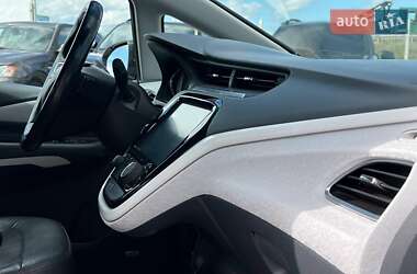 Хэтчбек Chevrolet Bolt EV 2020 в 