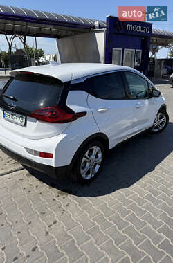 Хэтчбек Chevrolet Bolt EV 2021 в 
