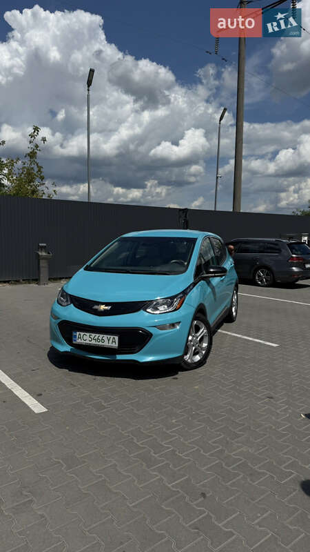 Хэтчбек Chevrolet Bolt EV 2020 в 
