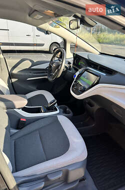 Хэтчбек Chevrolet Bolt EV 2017 в 