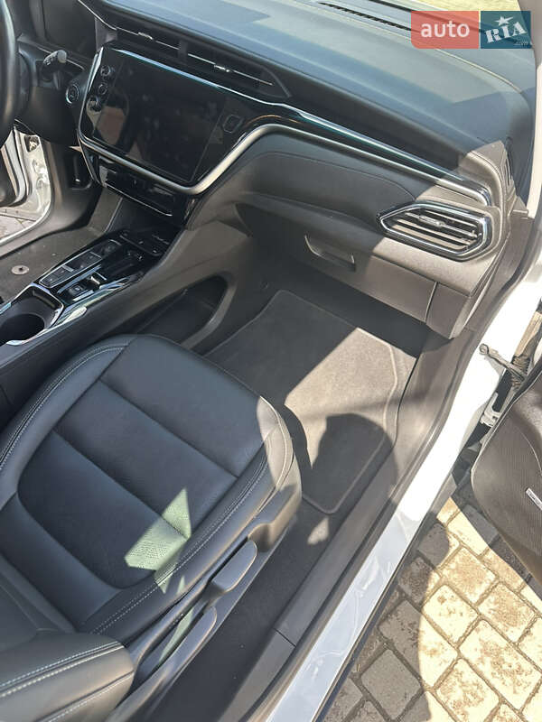 Хэтчбек Chevrolet Bolt EV 2023 в Львове