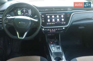 Хэтчбек Chevrolet Bolt EV 2022 в 