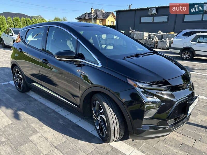 Хэтчбек Chevrolet Bolt EV 2023 в 