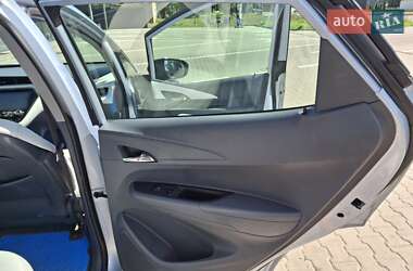 Хэтчбек Chevrolet Bolt EV 2016 в 