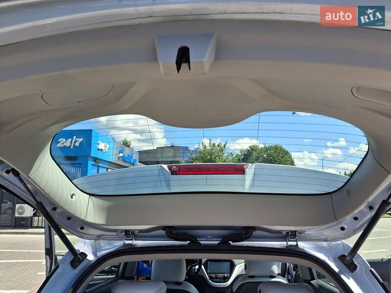 Хэтчбек Chevrolet Bolt EV 2016 в Житомире