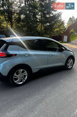 Хэтчбек Chevrolet Bolt EV 2022 в 