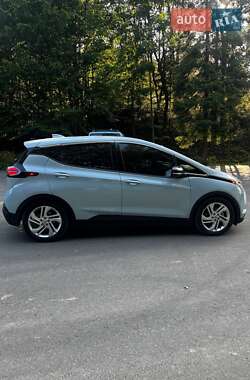 Хэтчбек Chevrolet Bolt EV 2022 в 