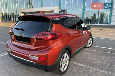 Хэтчбек Chevrolet Bolt EV 2021 в 