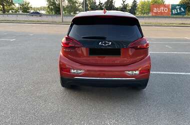 Хэтчбек Chevrolet Bolt EV 2021 в 