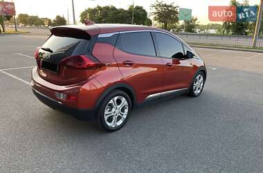 Хэтчбек Chevrolet Bolt EV 2021 в 