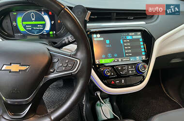 Хэтчбек Chevrolet Bolt EV 2017 в 