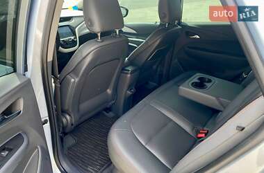 Хэтчбек Chevrolet Bolt EV 2017 в 