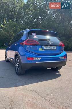 Хэтчбек Chevrolet Bolt EV 2018 в 
