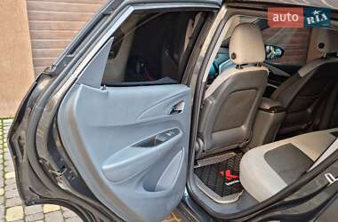Хэтчбек Chevrolet Bolt EV 2017 в 