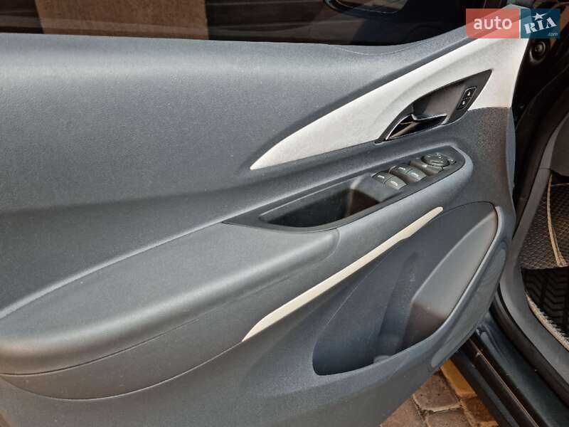 Хэтчбек Chevrolet Bolt EV 2017 в Виннице