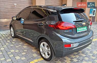 Хэтчбек Chevrolet Bolt EV 2017 в 