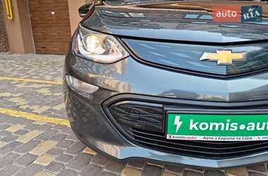 Хэтчбек Chevrolet Bolt EV 2017 в 