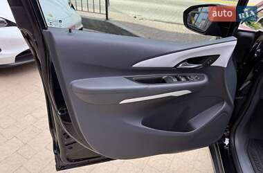 Хэтчбек Chevrolet Bolt EV 2019 в 