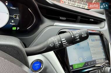 Хэтчбек Chevrolet Bolt EV 2019 в 