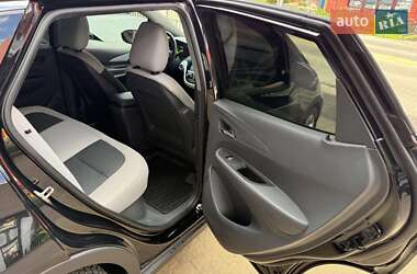 Хэтчбек Chevrolet Bolt EV 2019 в 