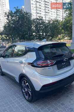 Хэтчбек Chevrolet Bolt EV 2023 в 