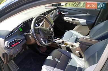 Хэтчбек Chevrolet Bolt EV 2021 в 