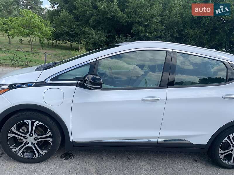 Хэтчбек Chevrolet Bolt EV 2020 в Киеве фото 11 Хэтчбек Chevrolet Bolt EV 2020 в Киеве