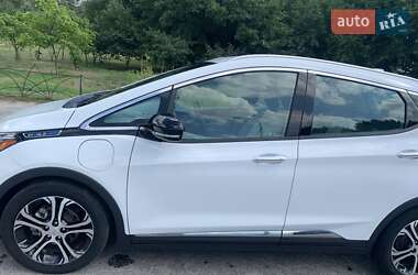 Хэтчбек Chevrolet Bolt EV 2020 в 