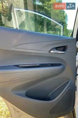 Хэтчбек Chevrolet Bolt EV 2019 в 