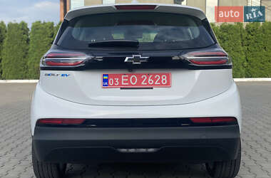 Хэтчбек Chevrolet Bolt EV 2022 в 