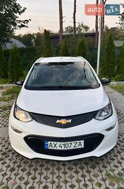 Хэтчбек Chevrolet Bolt EV 2017 в 