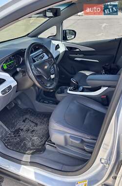 Хэтчбек Chevrolet Bolt EV 2017 в 
