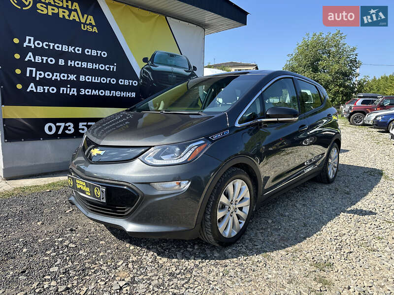 Хэтчбек Chevrolet Bolt EV 2017 в 