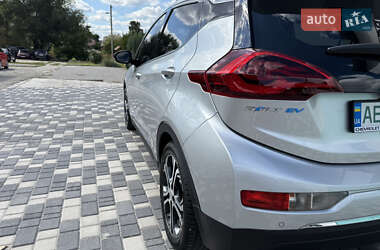 Хэтчбек Chevrolet Bolt EV 2017 в 