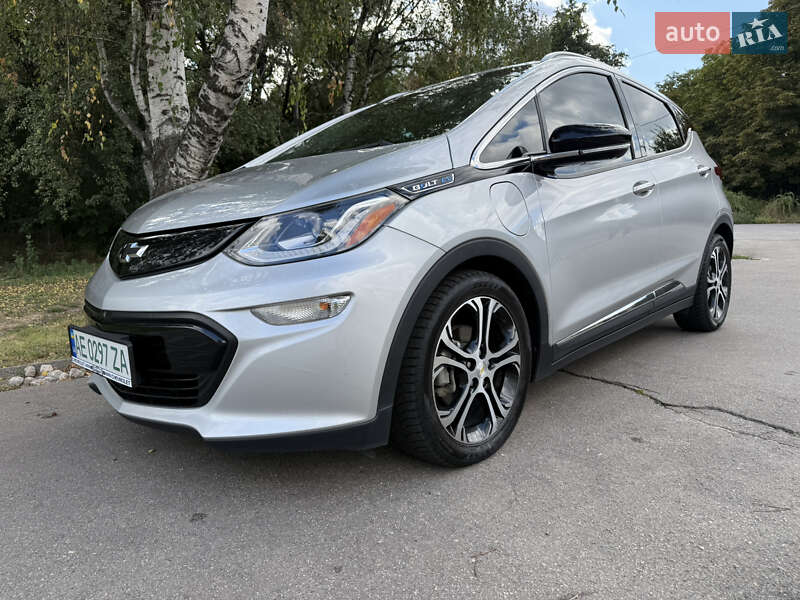 Хэтчбек Chevrolet Bolt EV 2017 в 