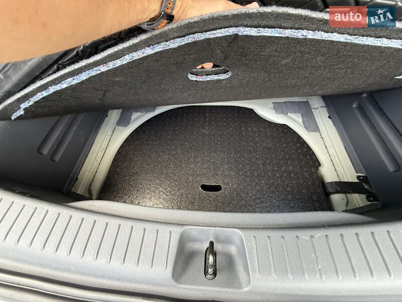 Хетчбек Chevrolet Bolt EV 2017 в Запоріжжі