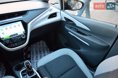Хэтчбек Chevrolet Bolt EV 2017 в 