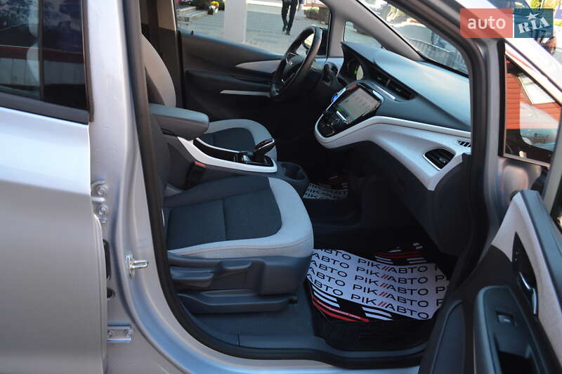 Хэтчбек Chevrolet Bolt EV 2017 в Львове