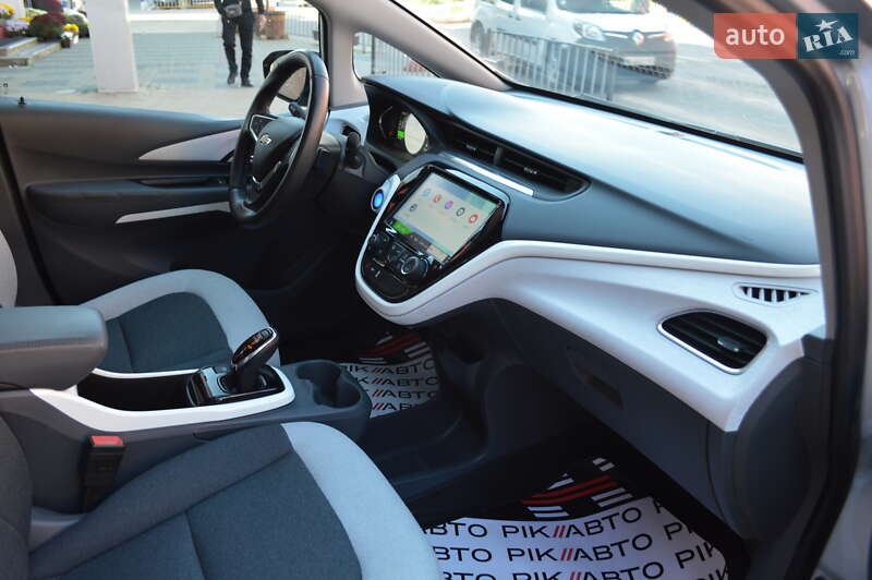 Хэтчбек Chevrolet Bolt EV 2017 в Львове