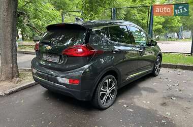 Хэтчбек Chevrolet Bolt EV 2017 в 