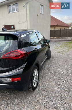 Хэтчбек Chevrolet Bolt EV 2018 в 