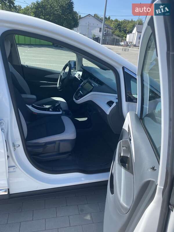 Хэтчбек Chevrolet Bolt EV 2018 в Измаиле фото 4 Хэтчбек Chevrolet Bolt EV 2018 в Измаиле