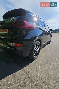 Хэтчбек Chevrolet Bolt EV 2020 в 