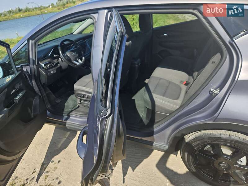 Хэтчбек Chevrolet Bolt EV 2023 в Львове