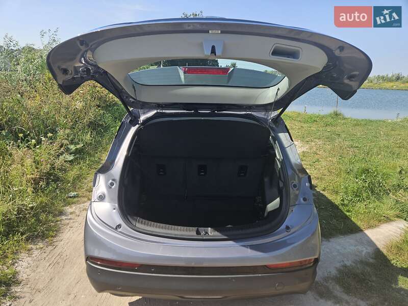 Хэтчбек Chevrolet Bolt EV 2023 в Львове