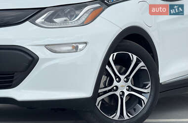 Хэтчбек Chevrolet Bolt EV 2018 в 