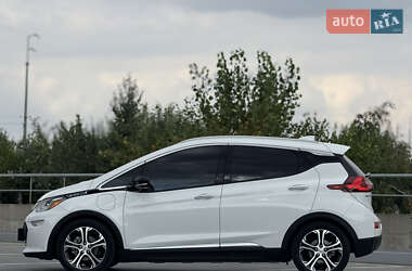 Хэтчбек Chevrolet Bolt EV 2018 в 