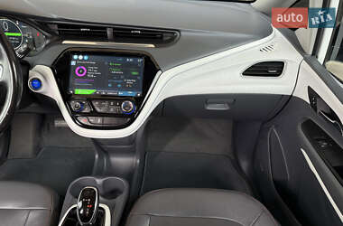 Хэтчбек Chevrolet Bolt EV 2018 в 