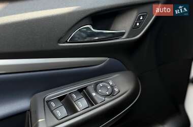 Хетчбек Chevrolet Bolt EV 2021 в 